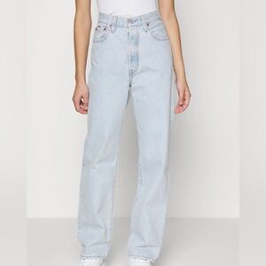 Levi’s Ribcage Straight Leg Jeans